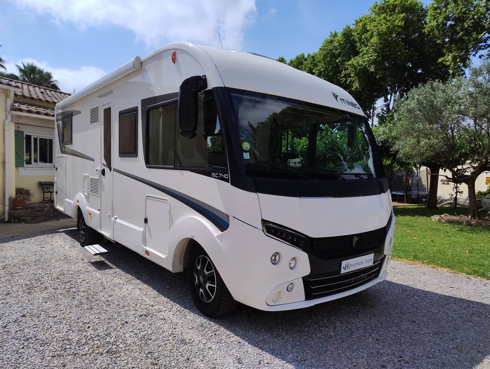 Acheter un camping-car d'occasion avec lit pavillon ou lit capucine Montpellier Hérault