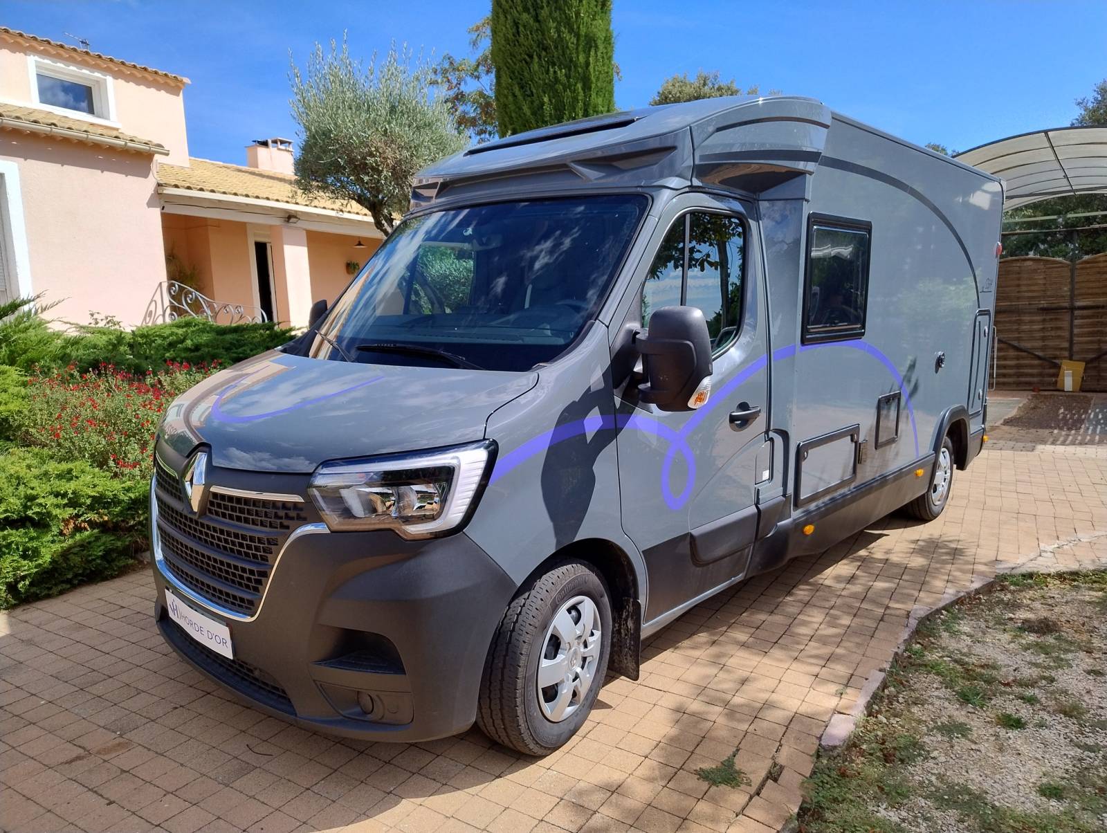 Superbe profile compact slim CHAUSSON S514 Etape Line - Comme neuf sous garantie constructeur visible aux environs de Gignac dans l'Hérault
