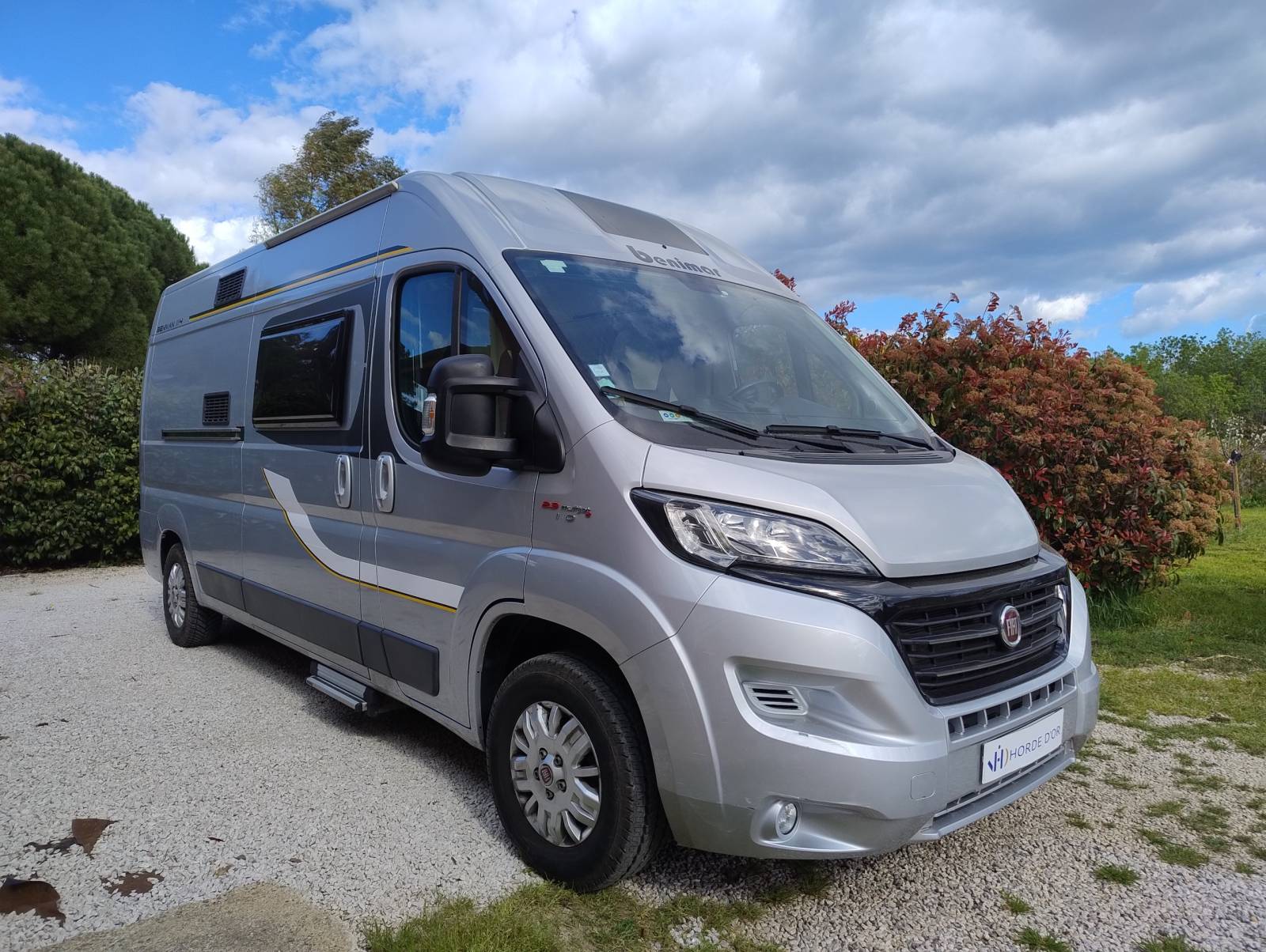 Fourgon familial moins de 6m BENIMAR BENIVAN 114 - 4 couchages avec lits superposés - Fiat Ducato 150CH avec boite Auto et faible kilométrage - visible sur Sérignan dan l'Hérault