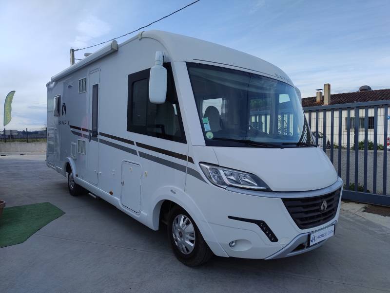 Intégral BAVARIA I 740 STYLE bien équipé et entretien à jour disponible de suite sur Frontignan (34)