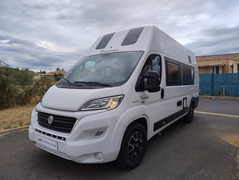 Superbe fourgon familial DREAMER CAMPER FIVE - 5 places CG et 5 couchages - Lit pavillon et lits superposés - en très bon état visible sur Adissan proche de Béziers (34)