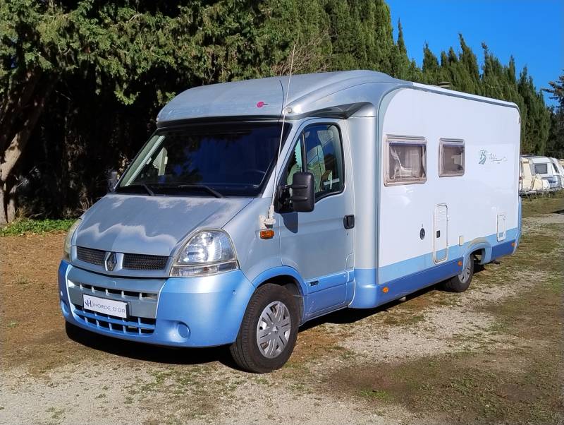 Profile BURSTNER T680 DELFIN - 4 couchages - Lit à la française et lit dinette visible sur Lunel dans l'Hérault