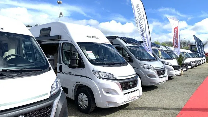 Rachat Cash de Mon Camping-Car d'Occasion sur Montpellier ou Béziers dans l'Hérault : Pourquoi la Vente entre Particuliers est Plus Intéressante ?